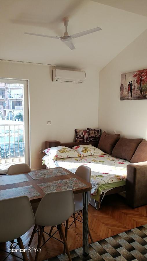 Dlx Apartman Adriatics Herceg Novi Bagian luar foto